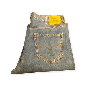 Levi Jean (550) 38x34